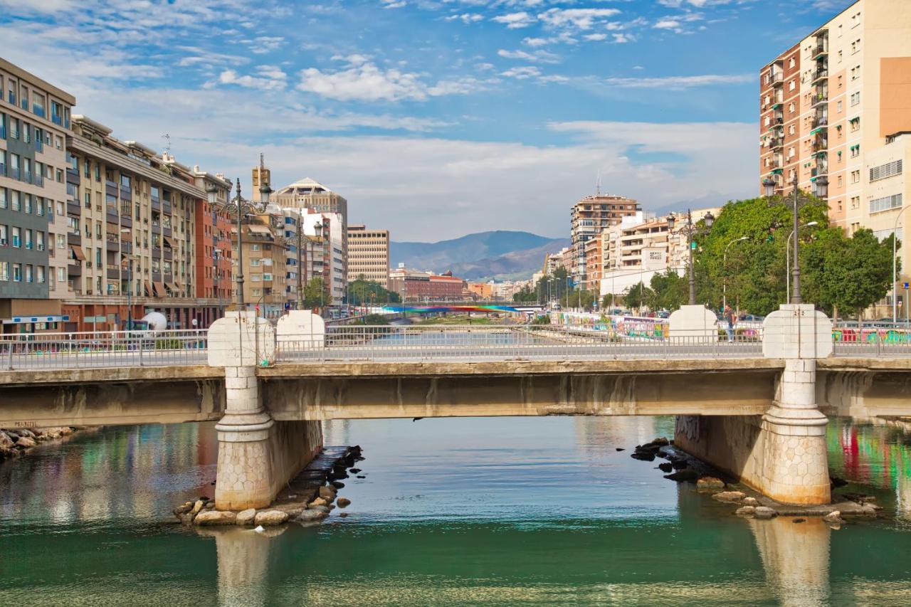 Malaga Centre Apartment With Parking Kültér fotó