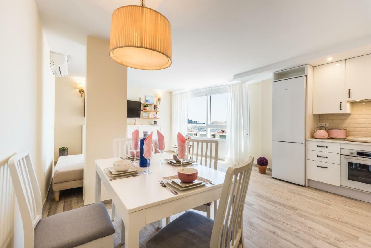 Malaga Centre Apartment With Parking Kültér fotó