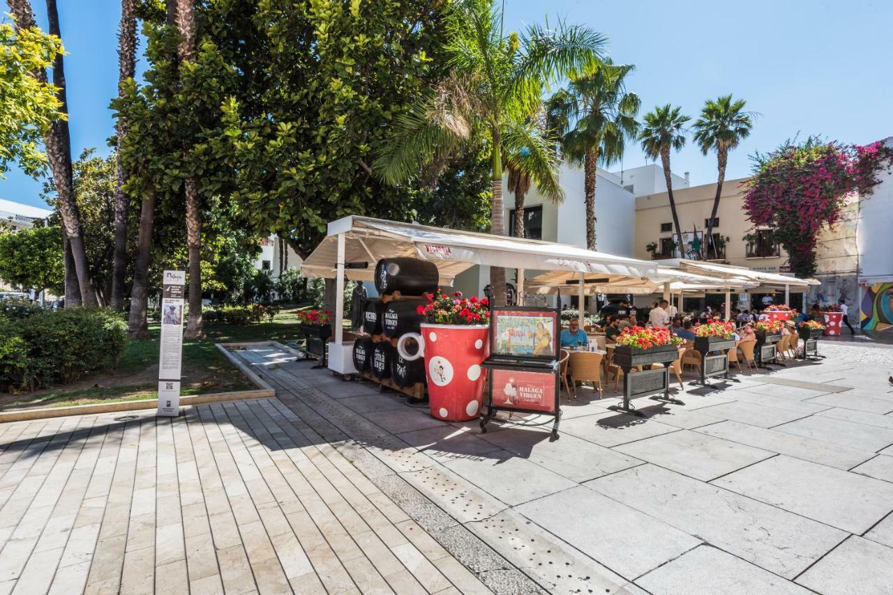 Malaga Centre Apartment With Parking Kültér fotó