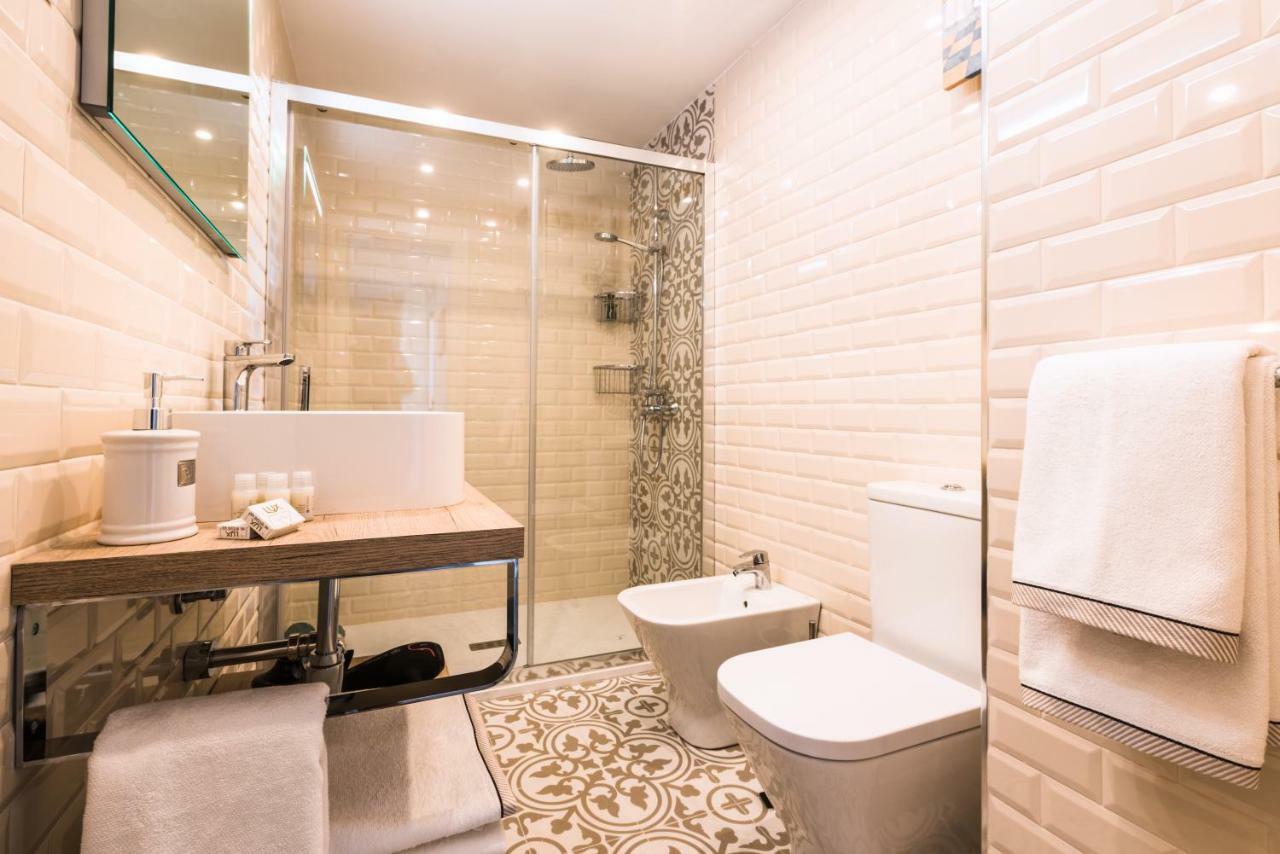 Malaga Centre Apartment With Parking Kültér fotó