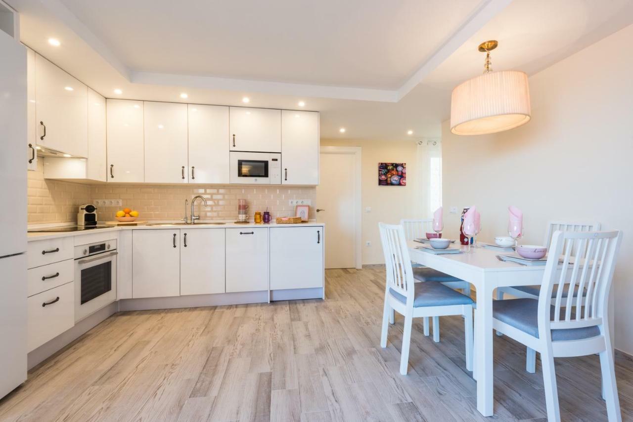 Malaga Centre Apartment With Parking Kültér fotó