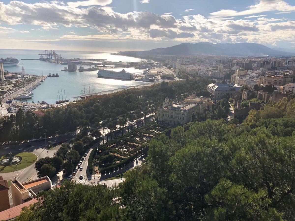 Malaga Centre Apartment With Parking Kültér fotó